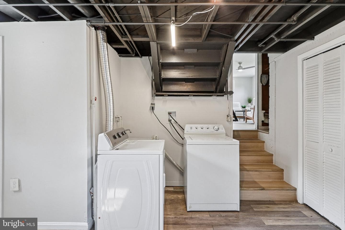 423 Saint Margarets Drive photo 36