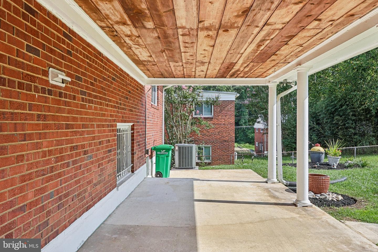 423 Saint Margarets Drive photo 38