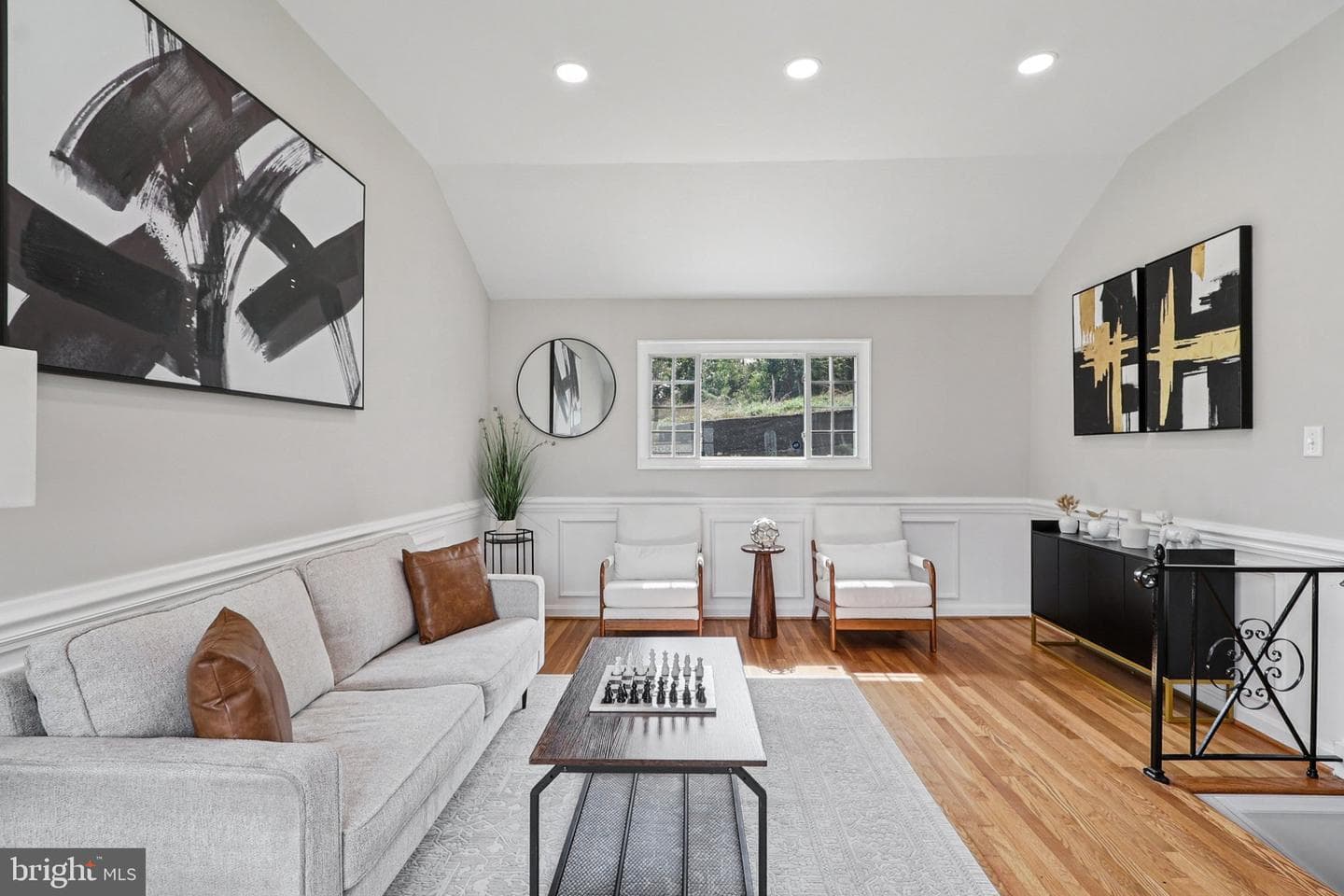 423 Saint Margarets Drive photo 8