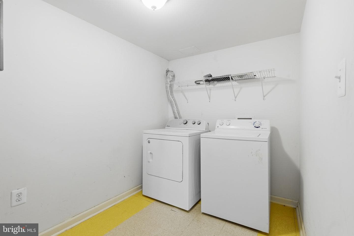 9013 Volta Street photo 30