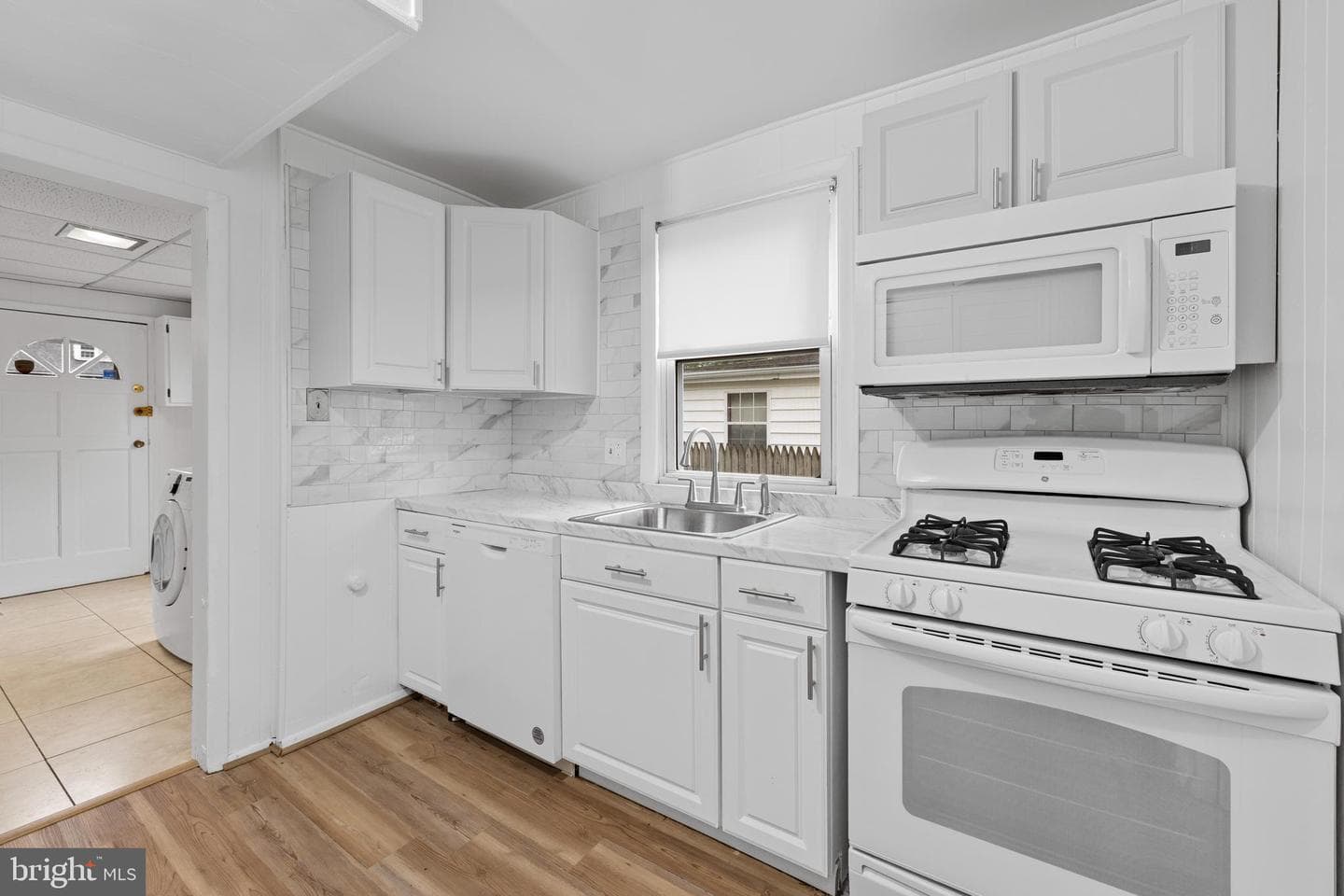 7119 Buchanan Street photo 8
