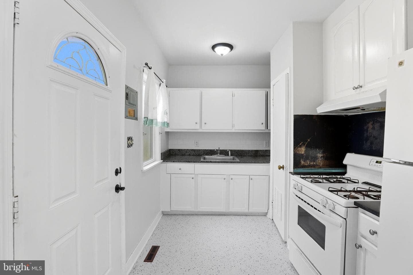 5117 Hollywood Road photo 38