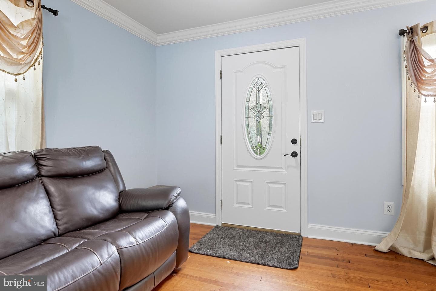 5117 Hollywood Road photo 4