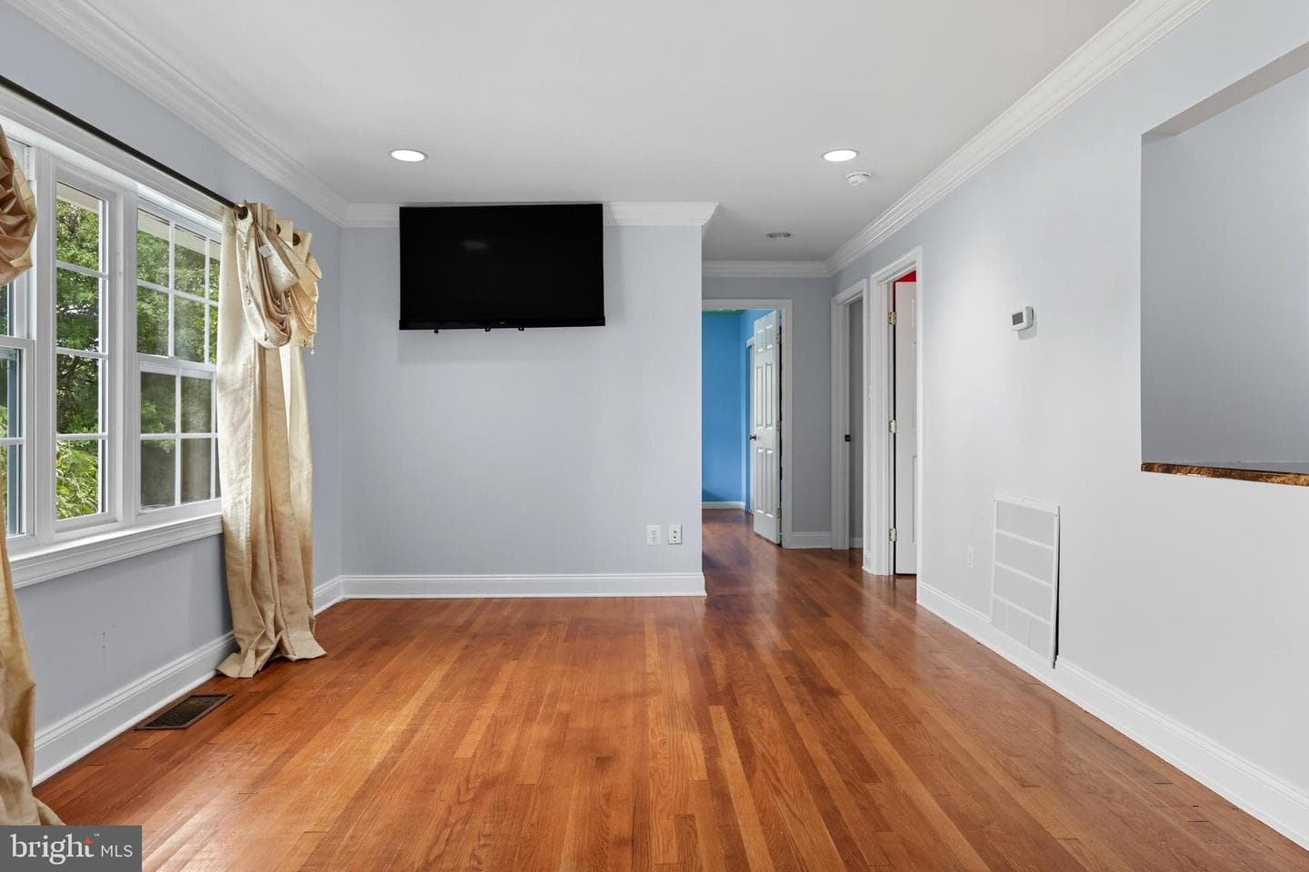 5117 Hollywood Road photo 9