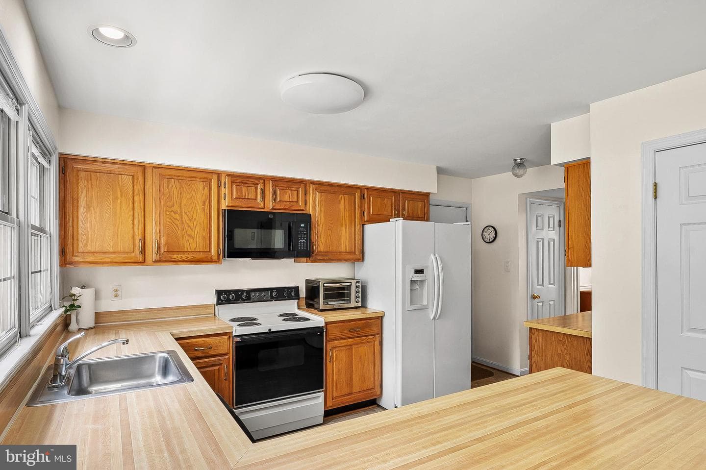 16111 Amethyst Lane photo 14