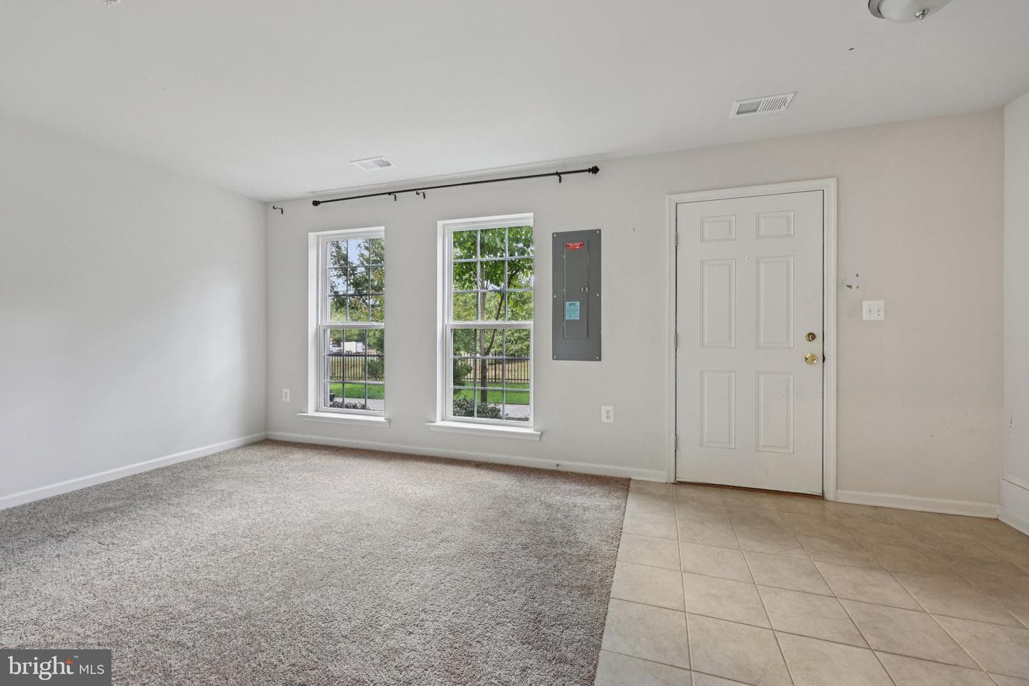 1613 Wesbourne Drive photo 2