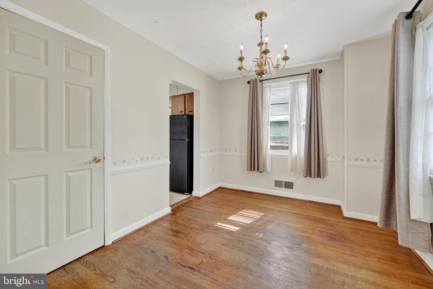2807 Curtis Drive photo 5