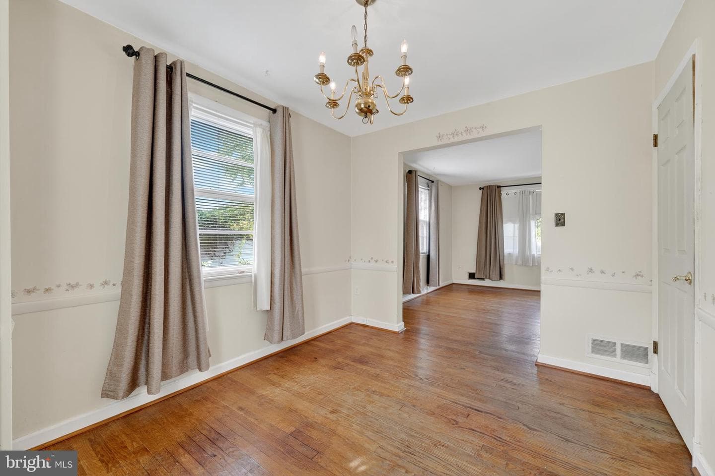 2807 Curtis Drive photo 6