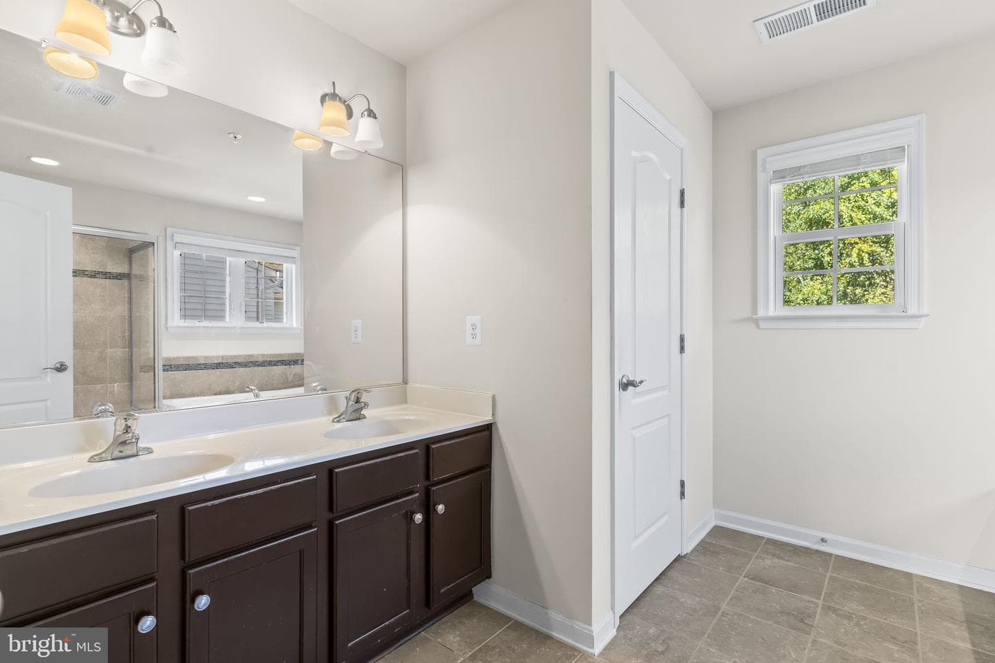 6302 Chatham Park Drive photo 17