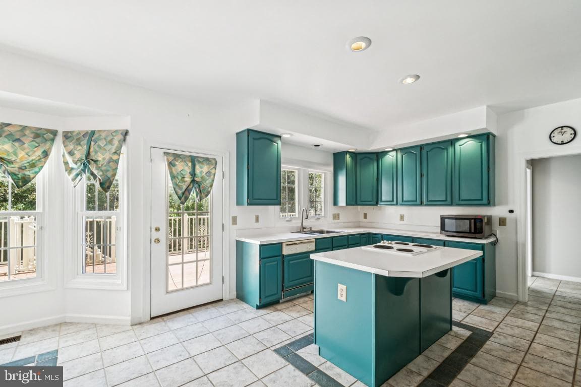 10914 Forestgate Place photo 12