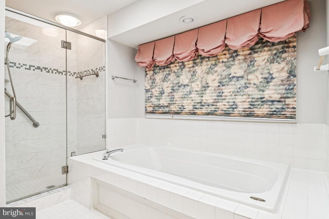 10914 Forestgate Place photo 25