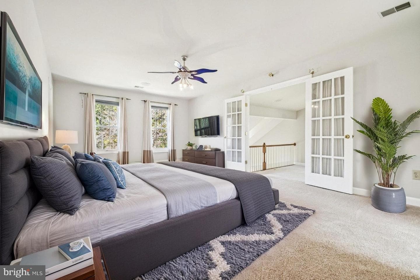 10914 Forestgate Place photo 4
