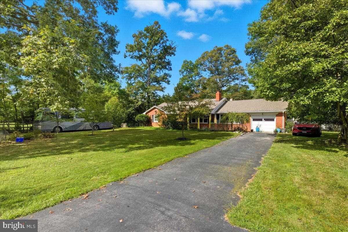 1701 Accokeek Road W photo 2