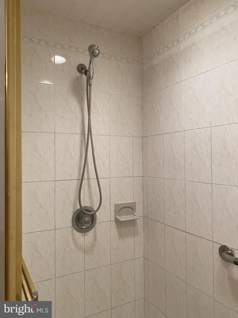 5116 Iroquois Street photo 56