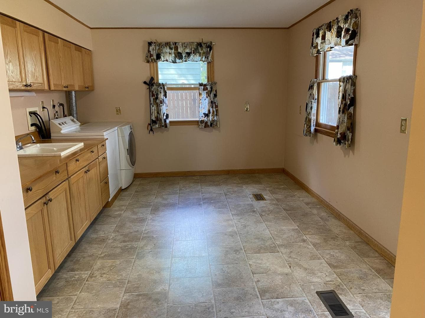 5116 Iroquois Street photo 6