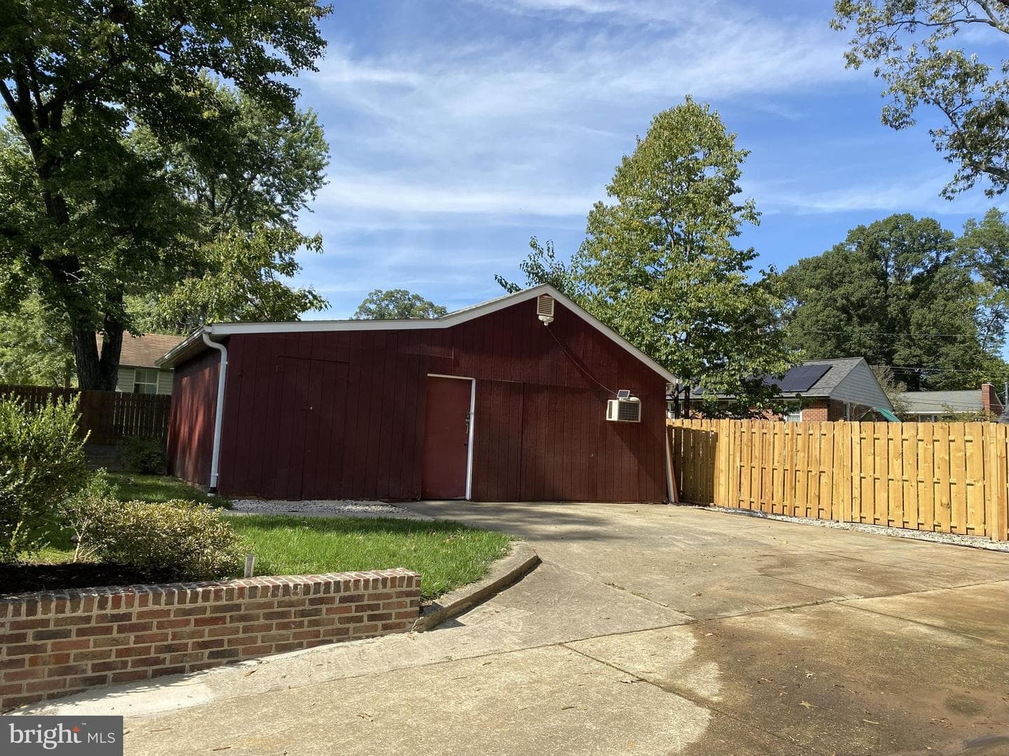 5116 Iroquois Street photo 73