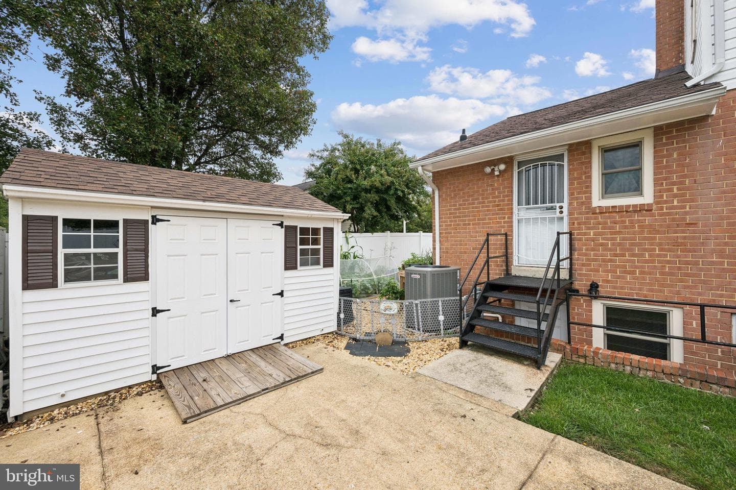 111 Essenton Drive photo 32