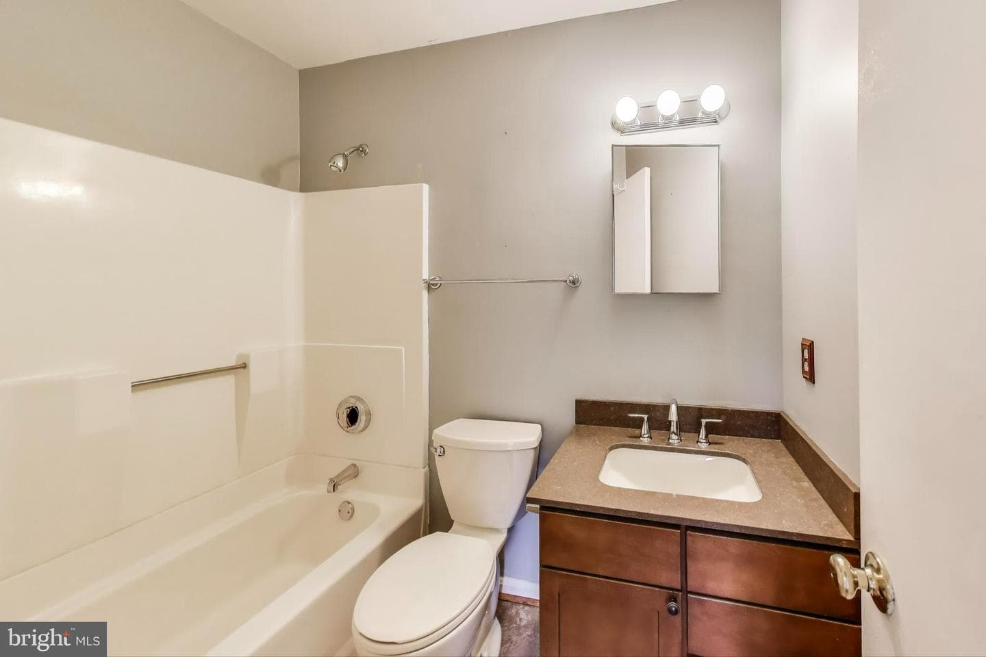 903 Hilldropt Court photo 11