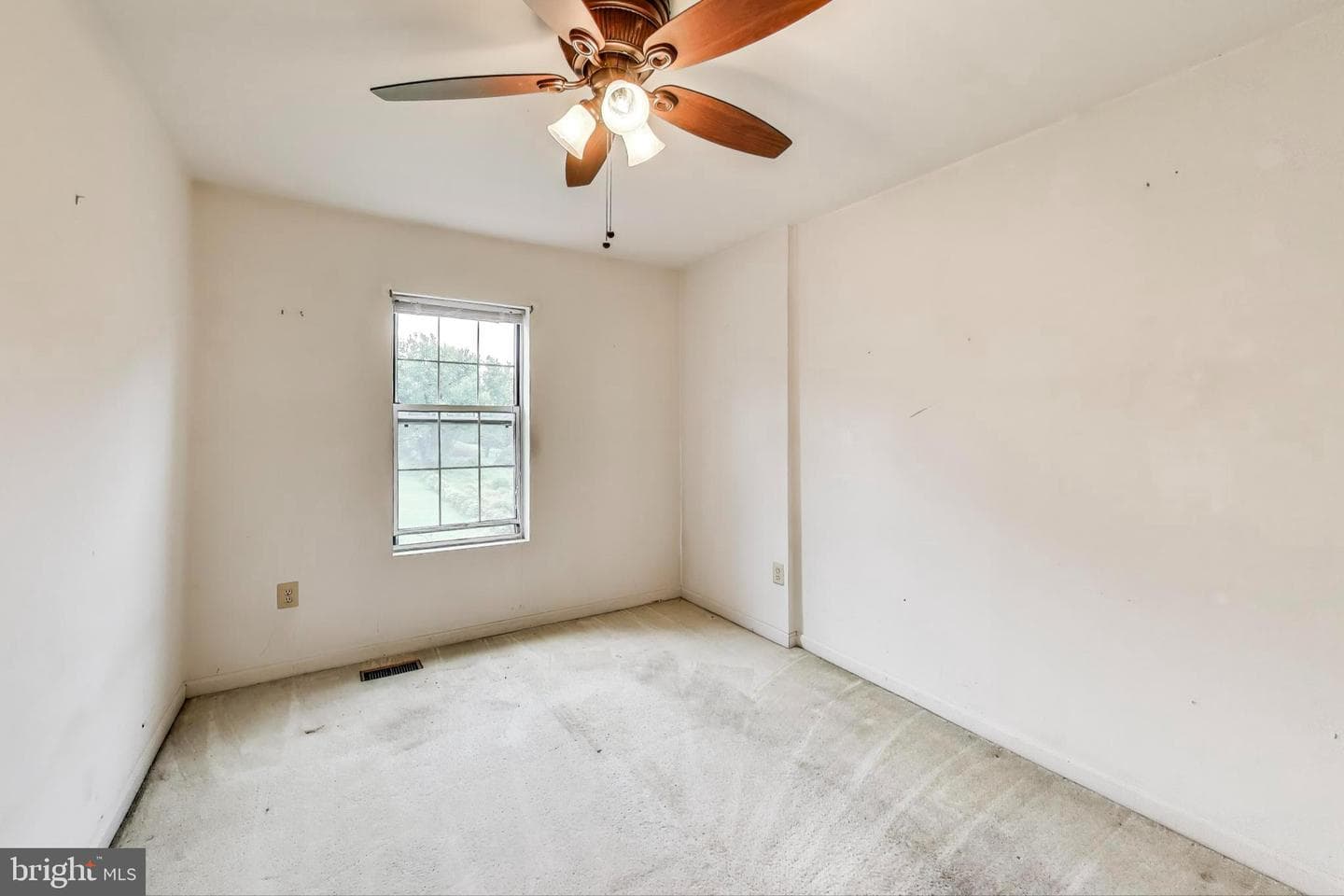 903 Hilldropt Court photo 12