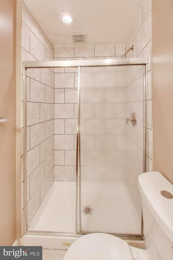 903 Hilldropt Court photo 16