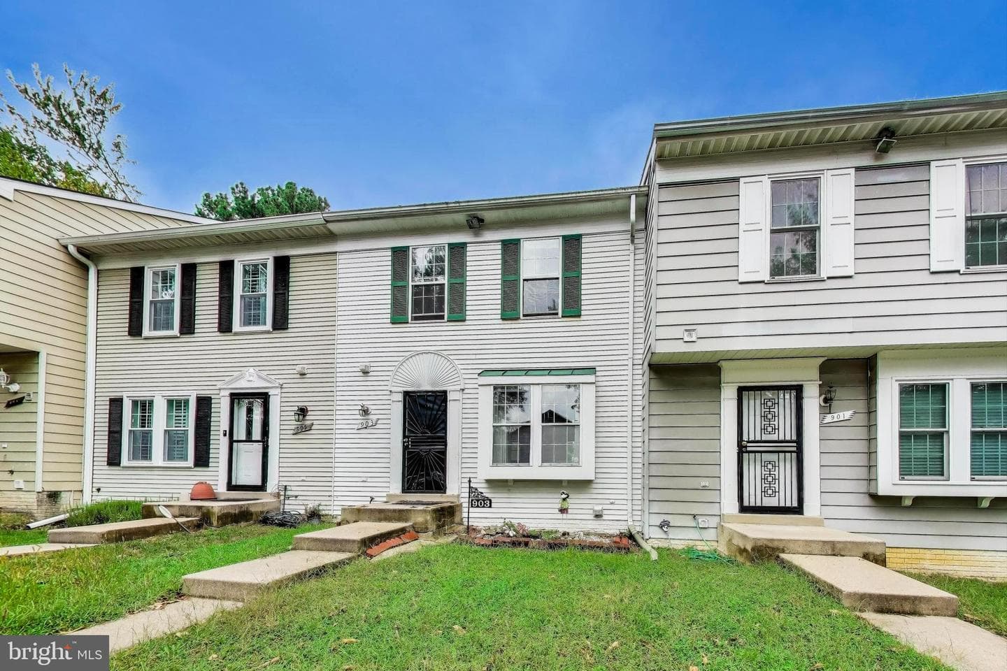 903 Hilldropt Court photo 2