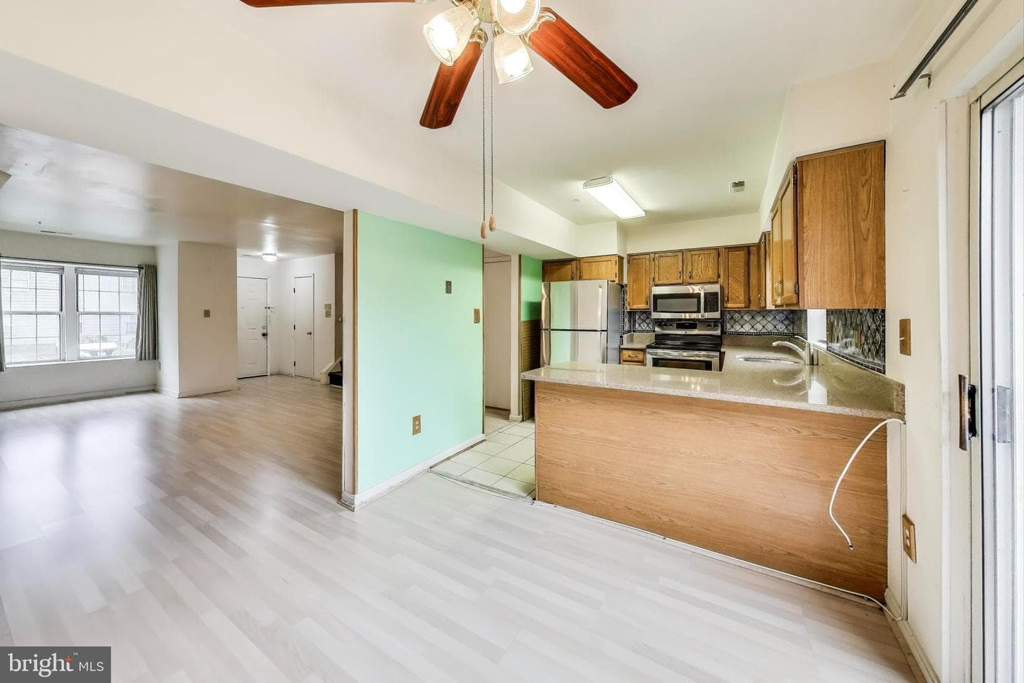 903 Hilldropt Court photo 8