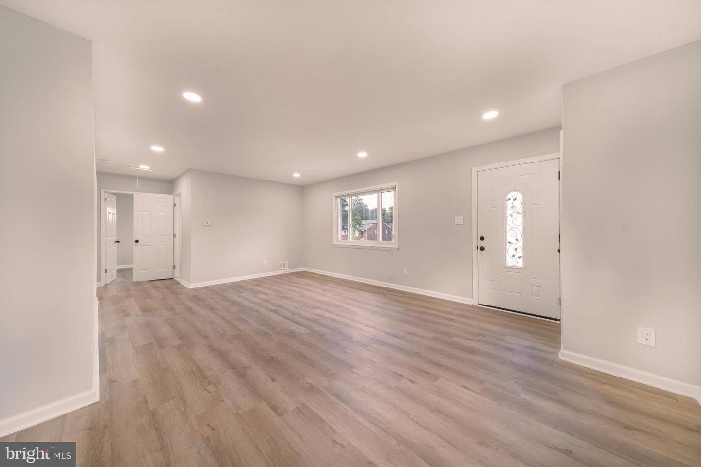 2521 Saint Clair Drive photo 17