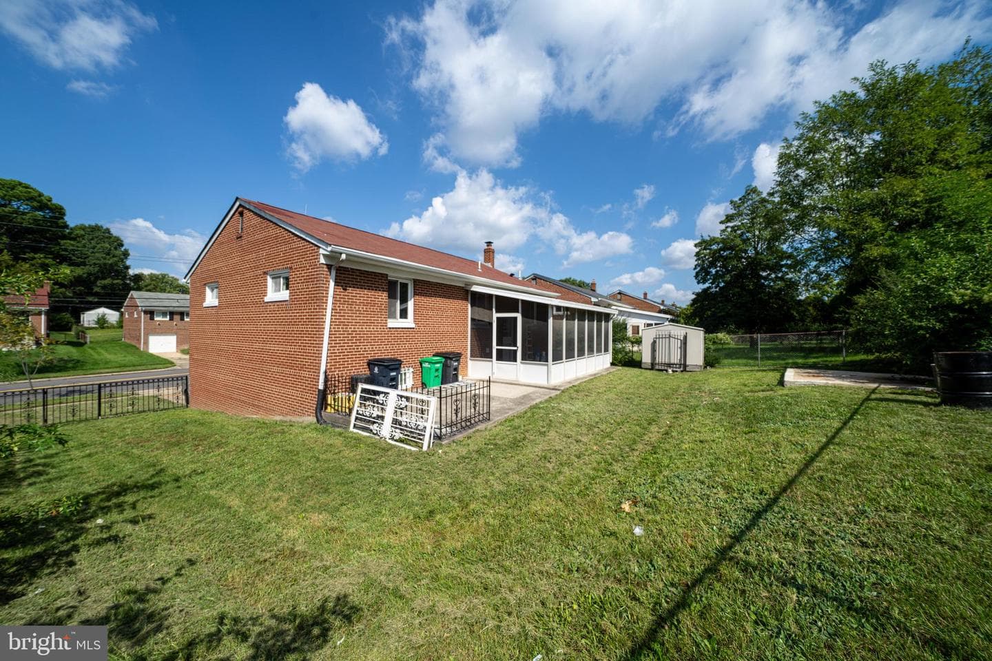2521 Saint Clair Drive photo 34