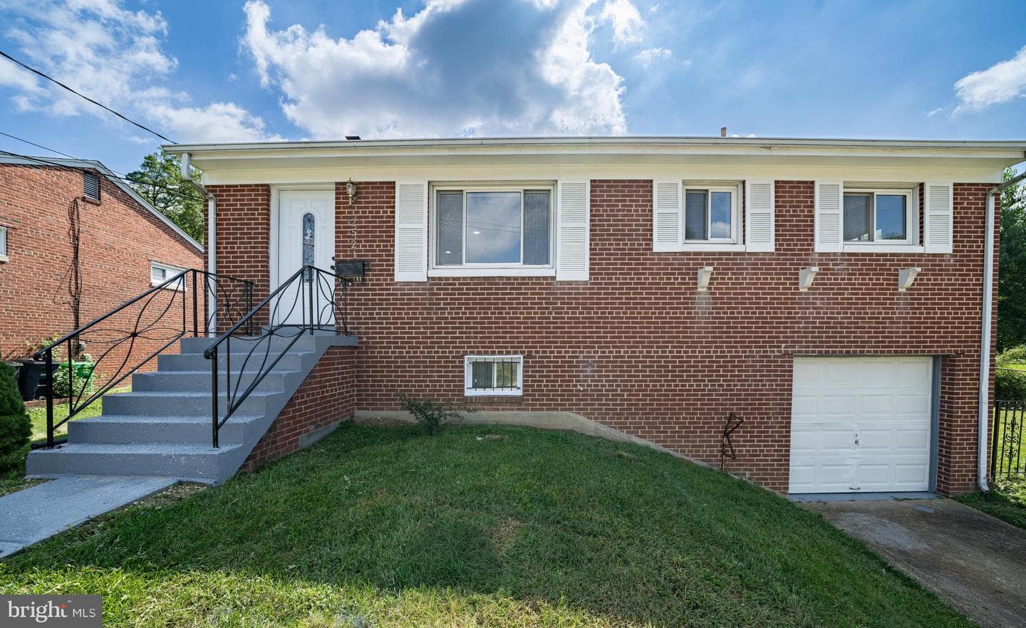 2521 Saint Clair Drive photo 7