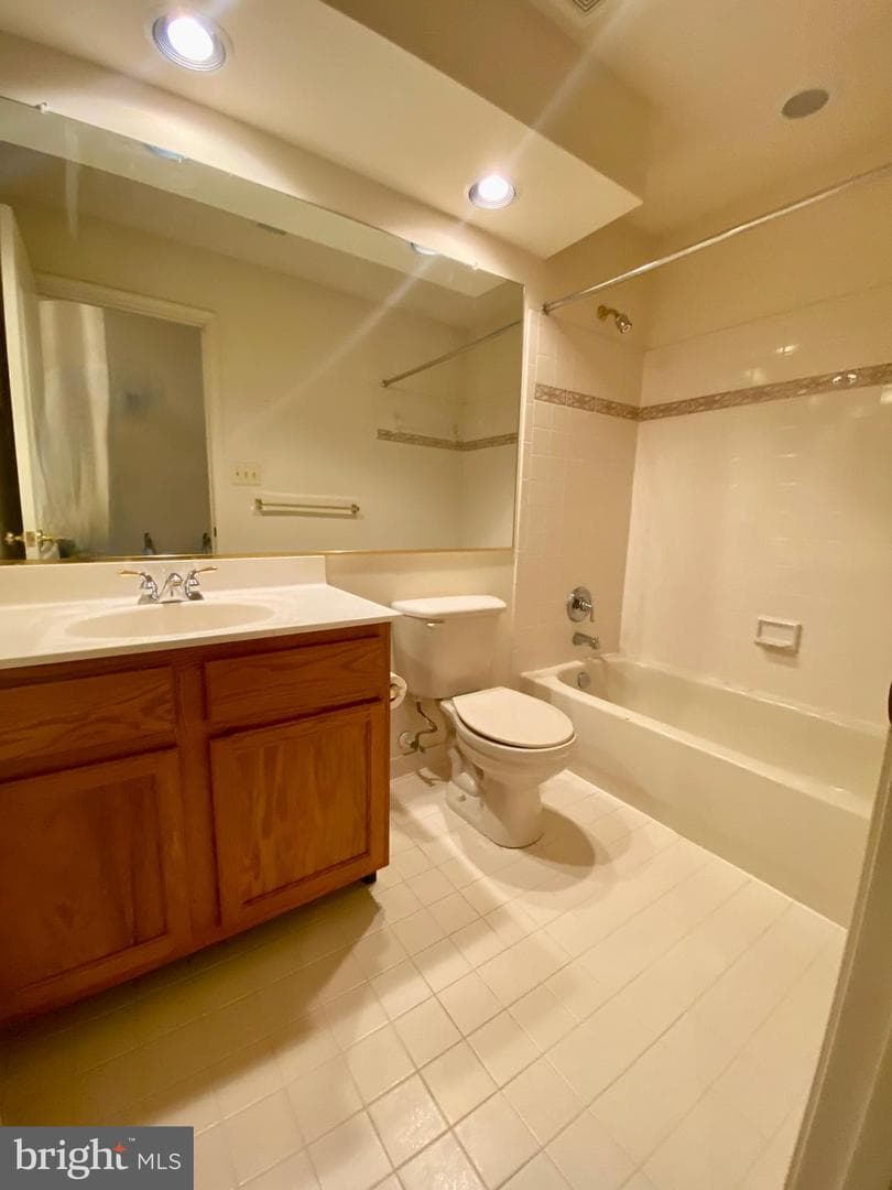 5802 Lawton Court photo 36