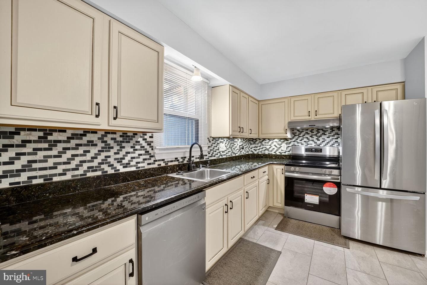 2707 Testway Avenue photo 8