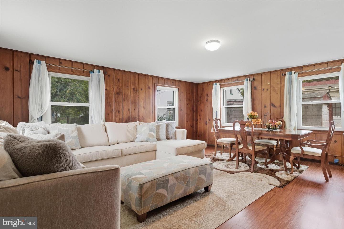 5024 Addison Road photo 11