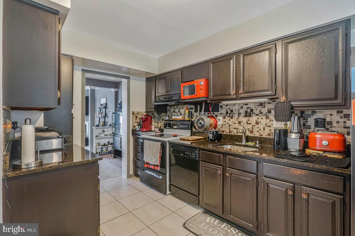1654 Forest Park Drive photo 7