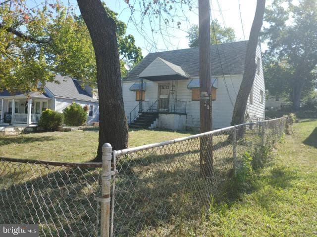 500 Suffolk Avenue photo 3