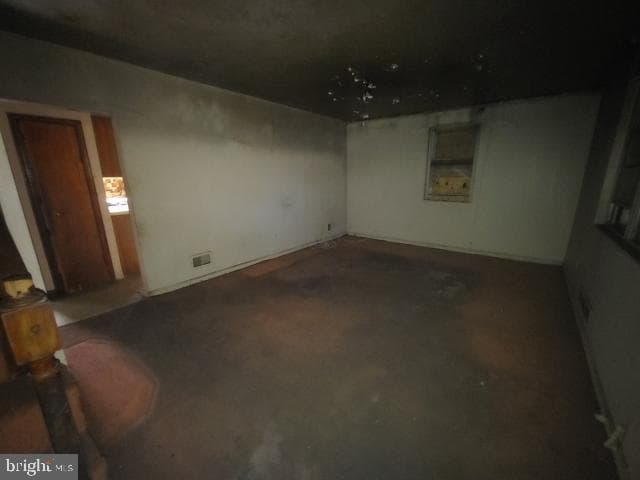 500 Suffolk Avenue photo 4