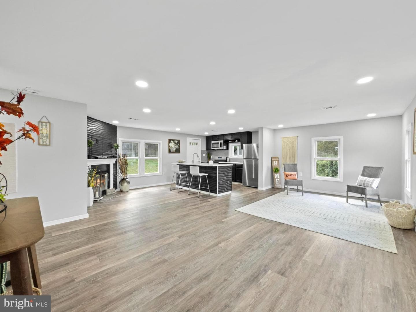 3706 Keyhole Court photo 2