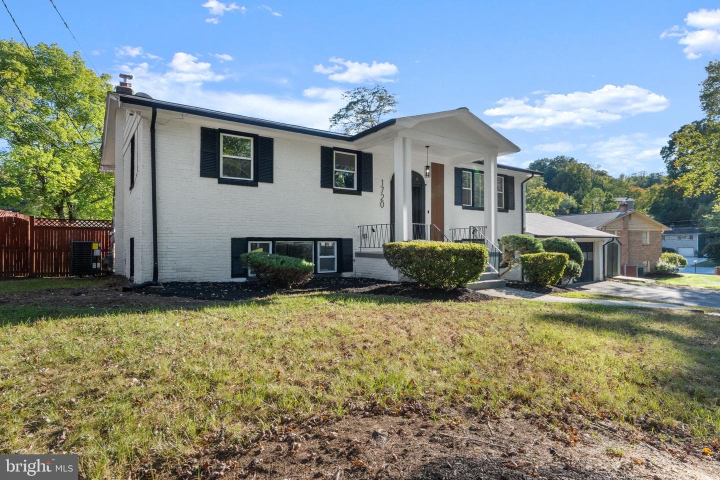 1720 Rhodesia Avenue photo 4