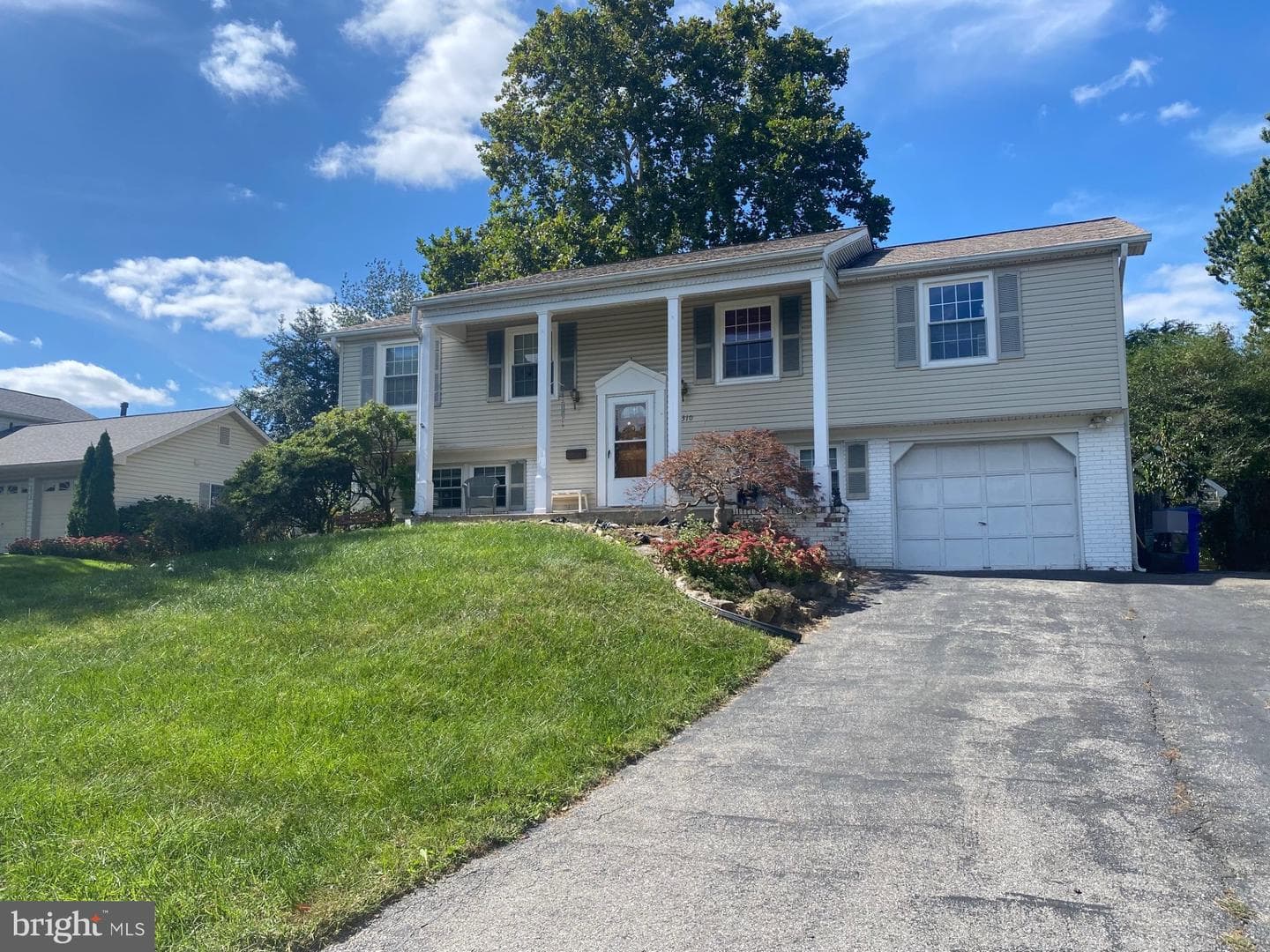1310 Pennington Lane photo 2