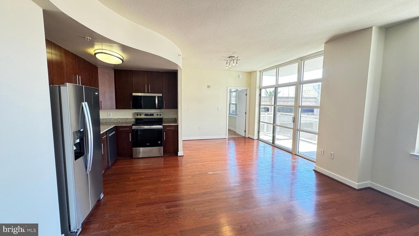 157 Fleet Street #516 photo 11