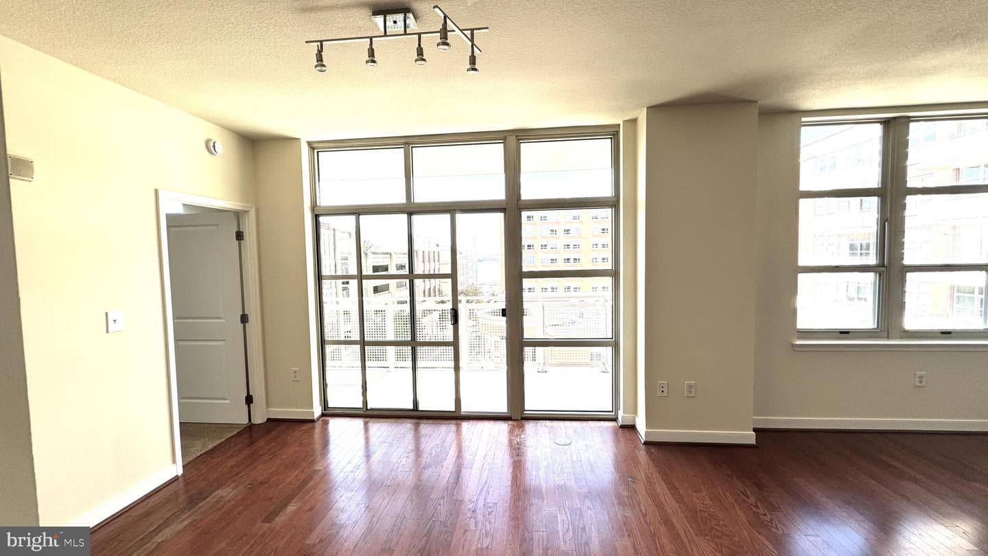 157 Fleet Street #516 photo 12