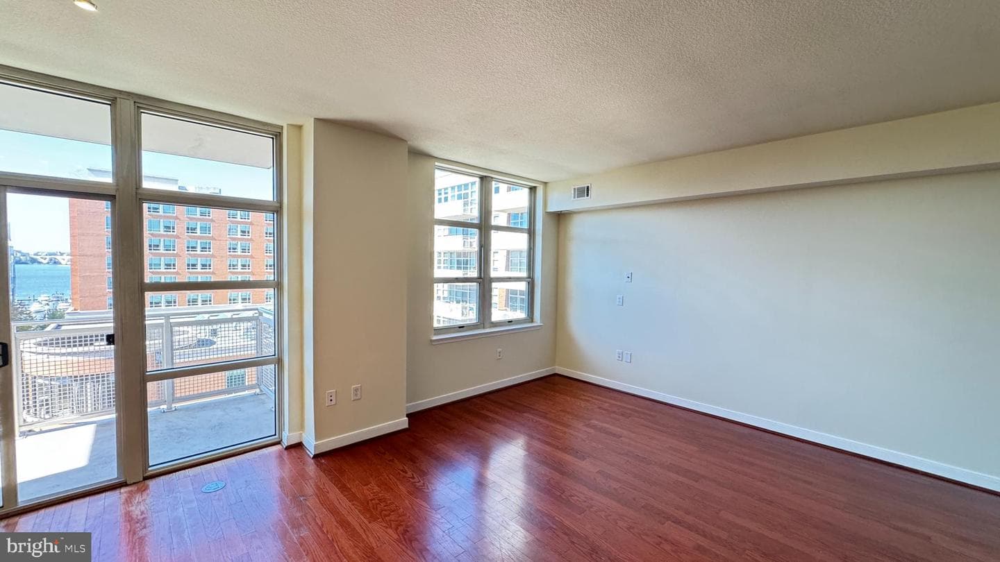 157 Fleet Street #516 photo 15
