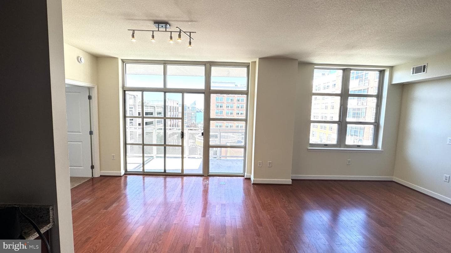 157 Fleet Street #516 photo 3
