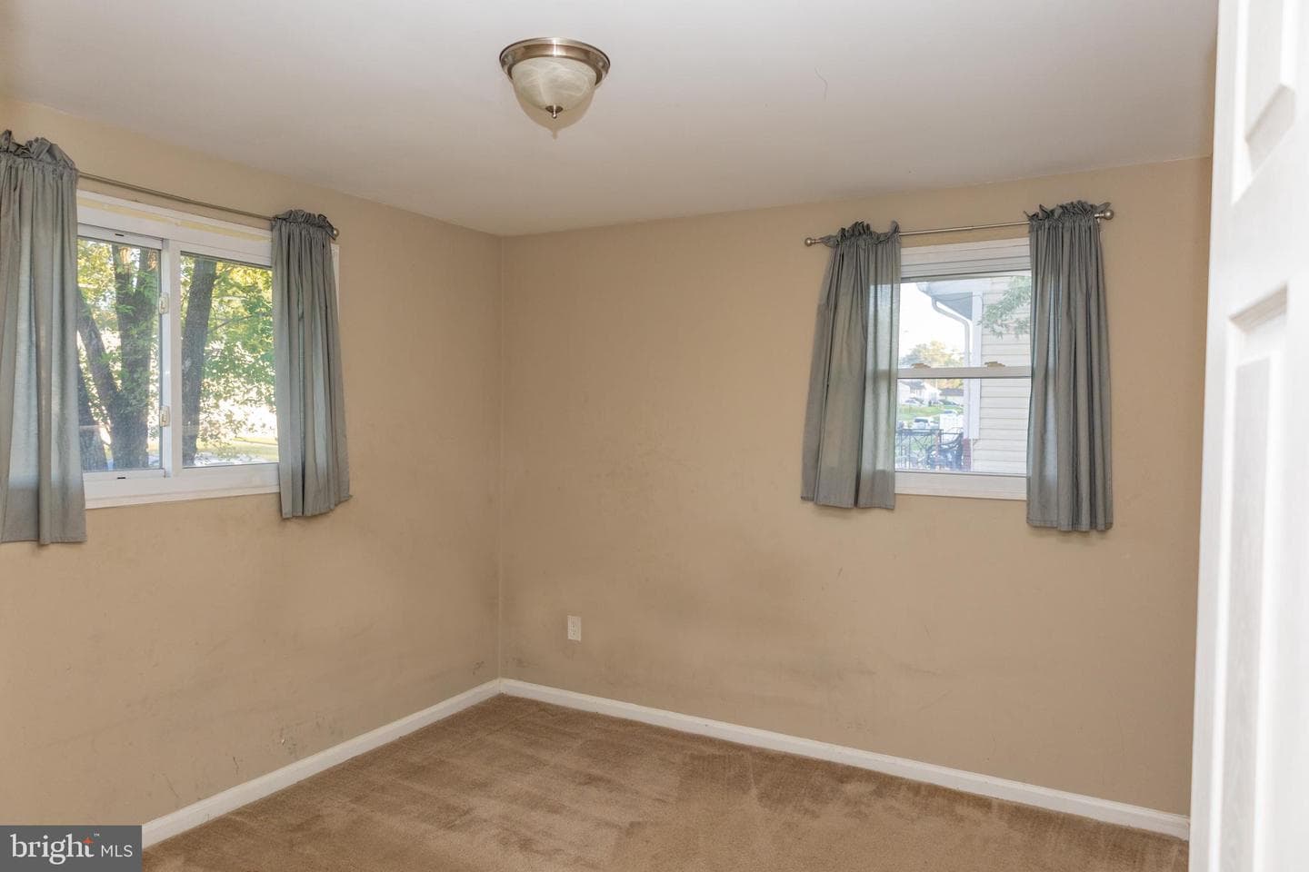 2313 Wintergreen Avenue photo 10