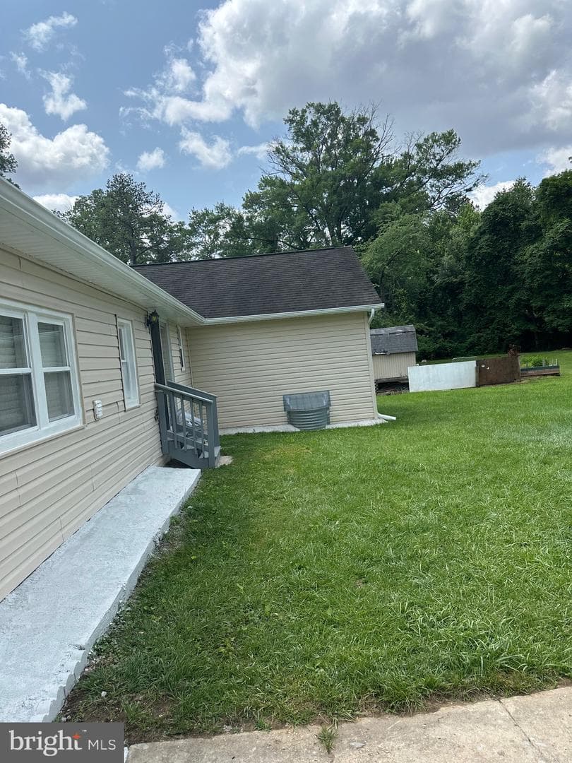 6900 Cipriano Road photo 10