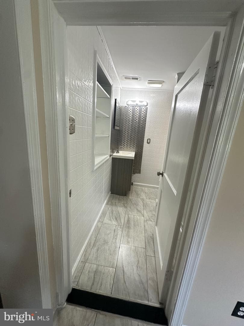 6900 Cipriano Road photo 22