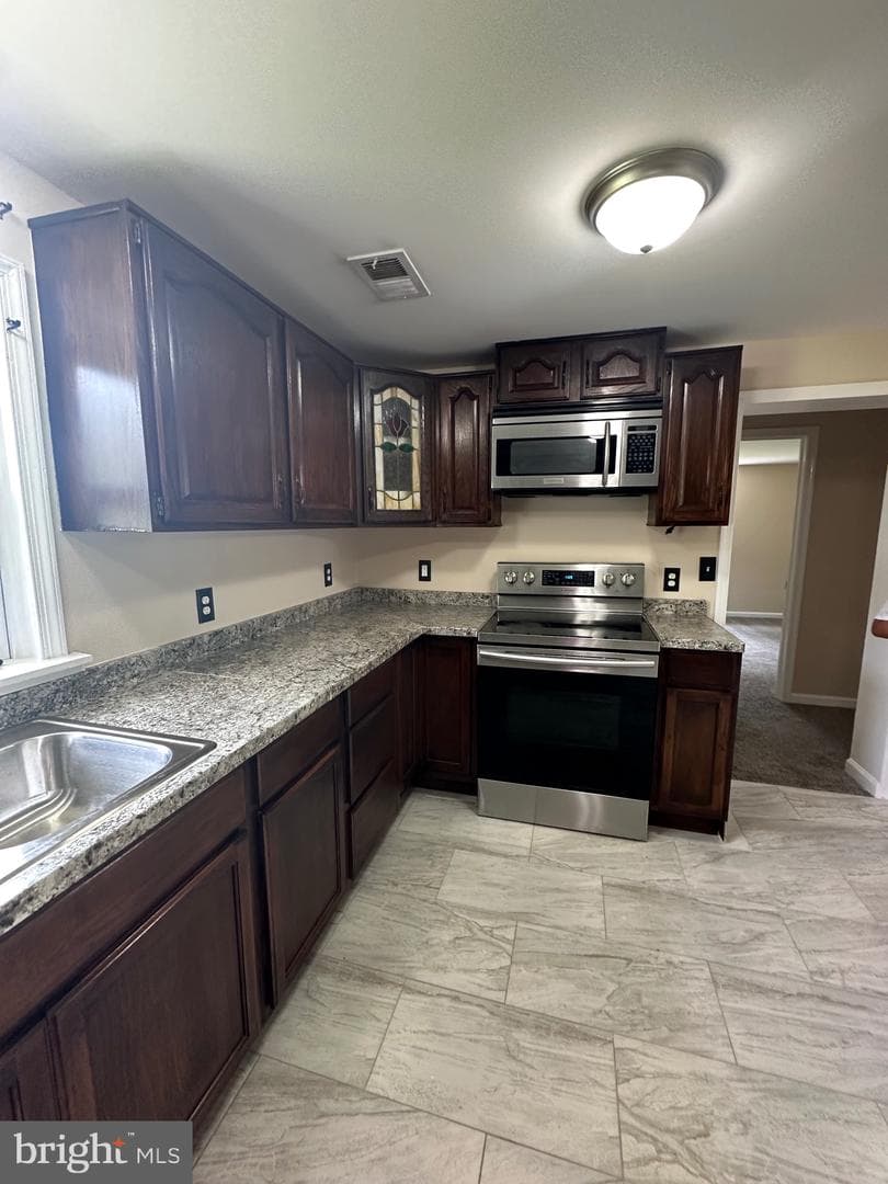 6900 Cipriano Road photo 24