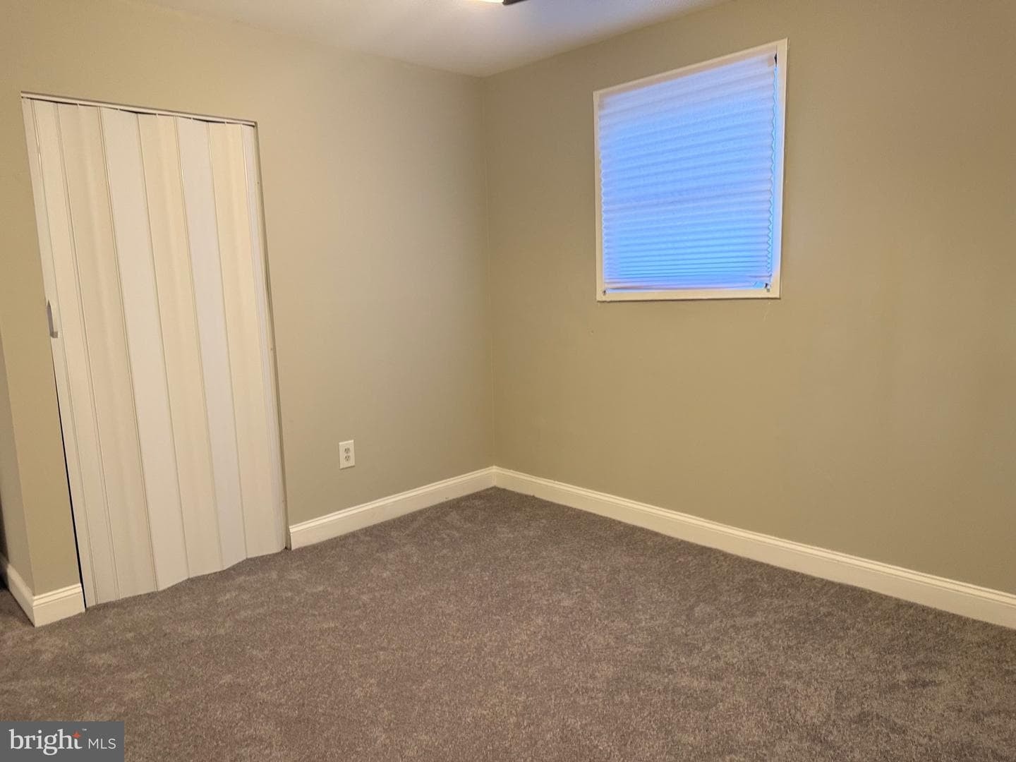 7013 Whitney Avenue photo 22