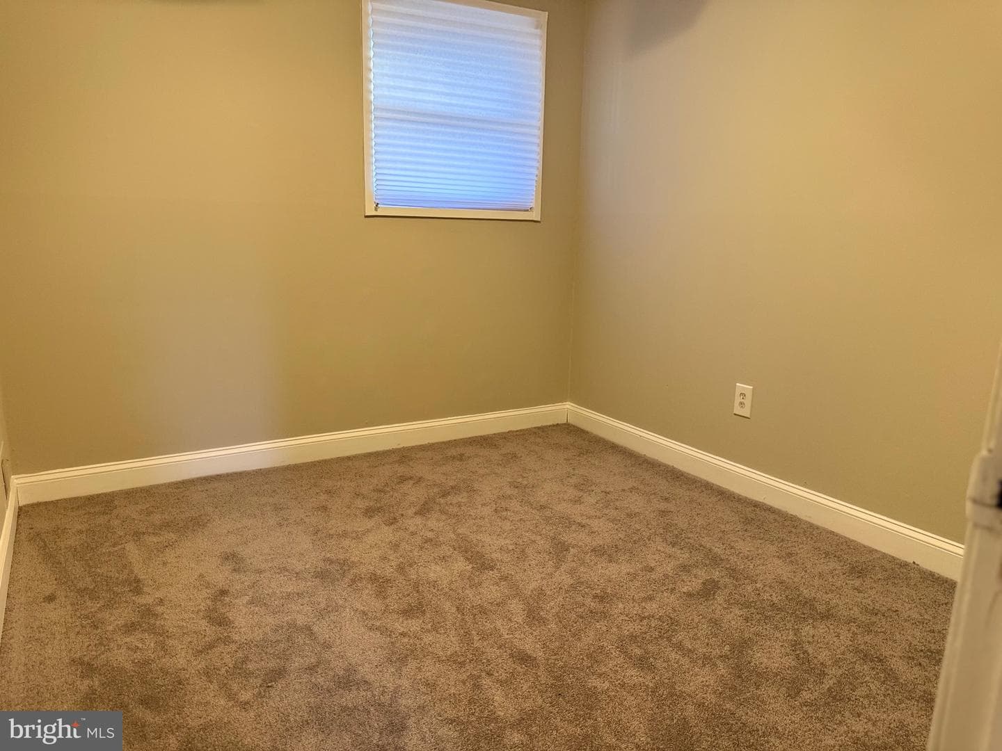 7013 Whitney Avenue photo 26