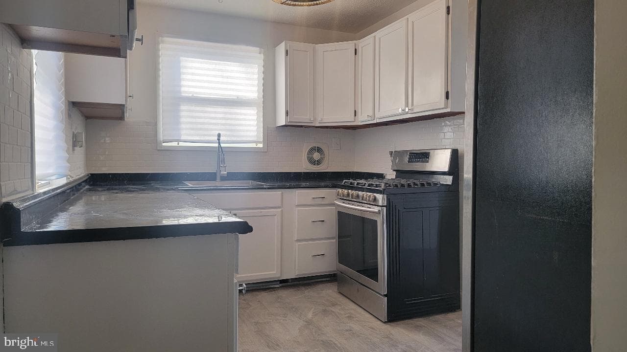 7013 Whitney Avenue photo 51