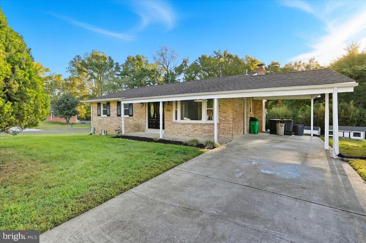 7800 Locris Drive photo 2